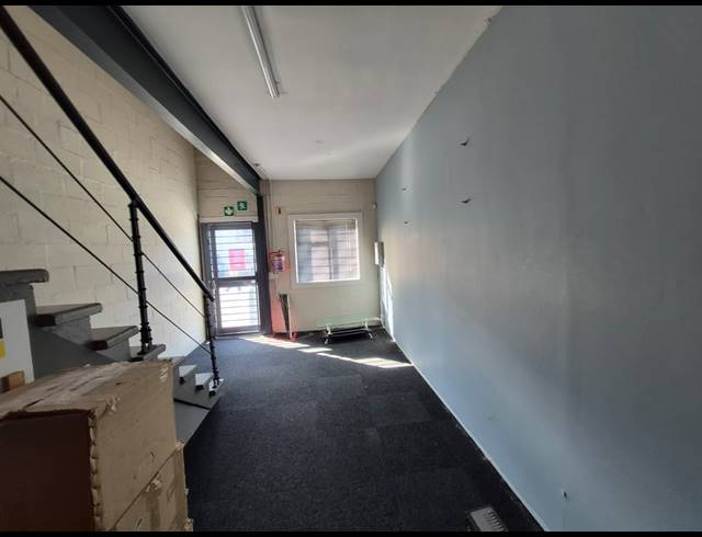 402M² WAREHOUSE TO LET IN MAITLAND